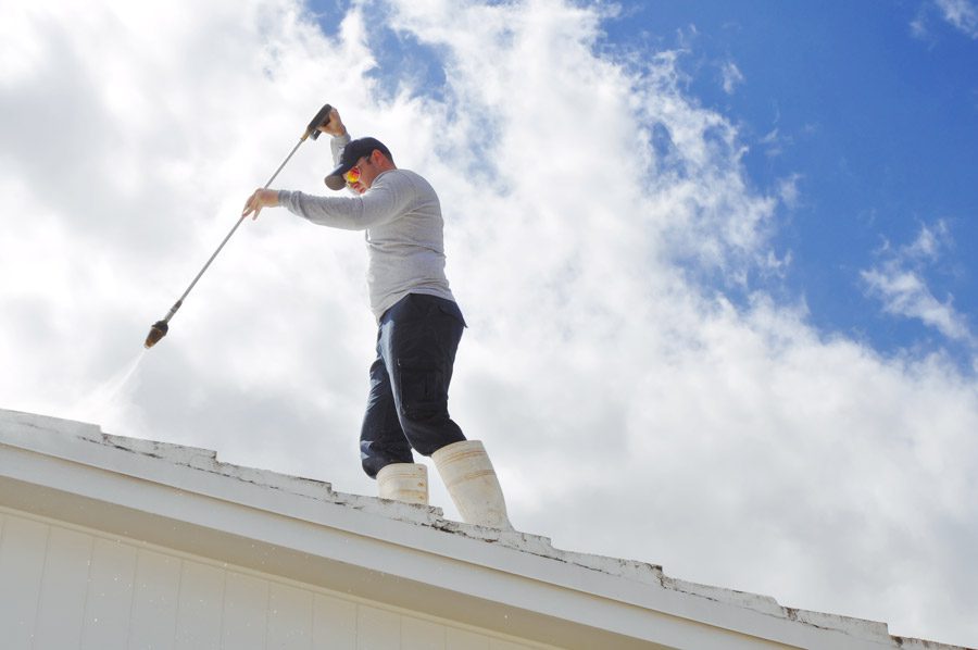 roof-cleanig-GettyImages-157419698